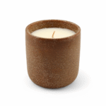 VELA EN VASIJA DE CERAMICA 8.2X10CM - PIEDRA CON AROMA VAINILLA